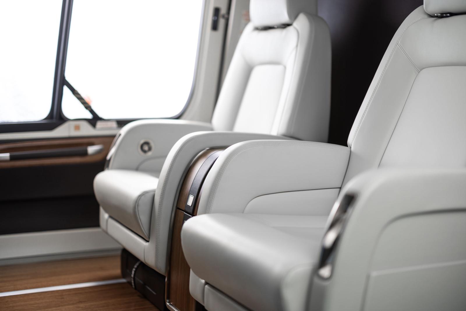 ACH160 forward-facing armchairs